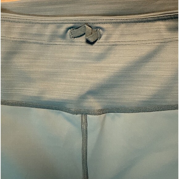 Athleta Ultimate Short 3” Inseam Blue Green Size Medium High Rise Waistband - Picture 8 of 10